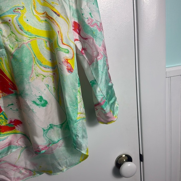 Vilagallo 100% Silk Abstract All Over Printed Blouse Size 8 Art to Wear - Picture 3 of 9